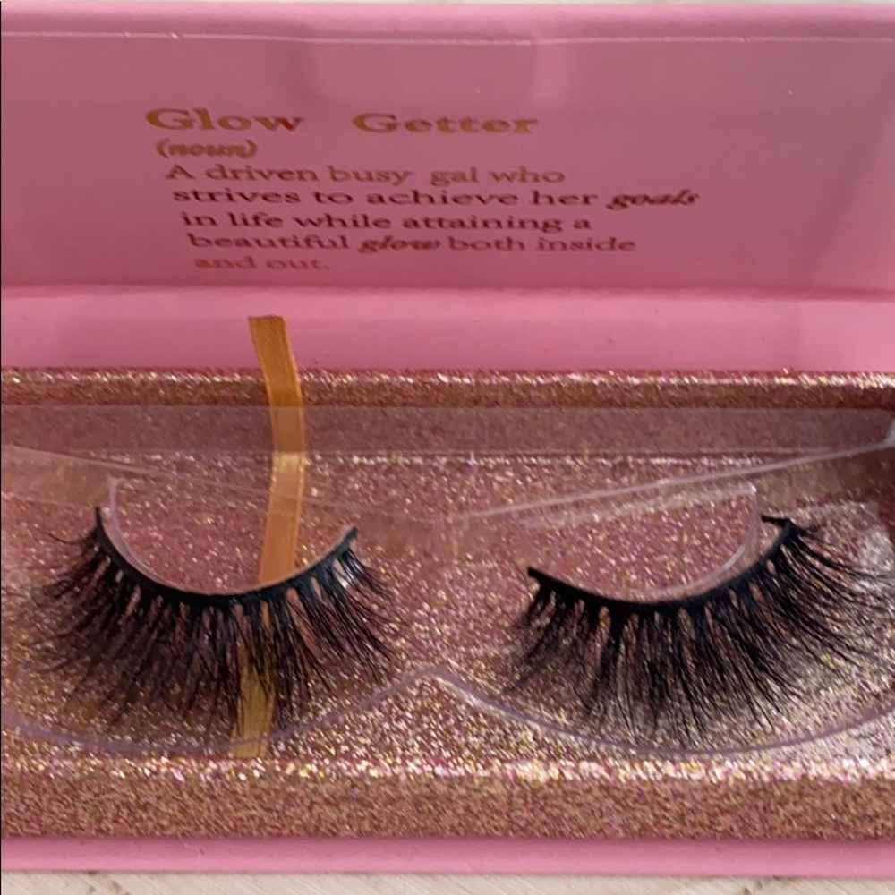 NEW- Michalke Made Memphis eyelashes